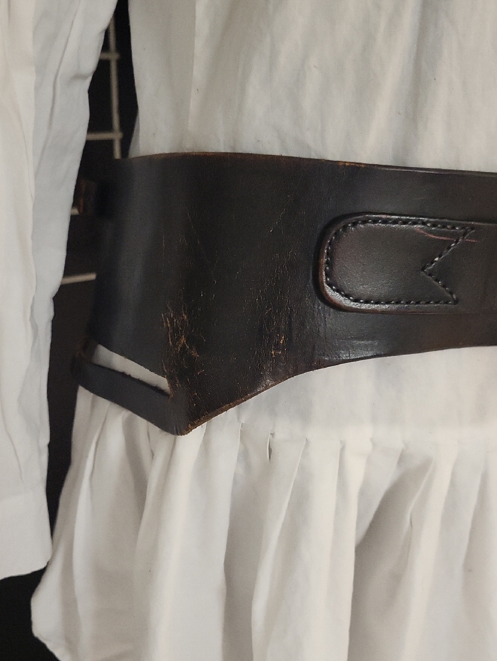 Vintage Chocolate BROWN/BLACK Leather Cartridge/Ammunition Belt - Picture 3 of 6